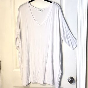 White short sleeved piko